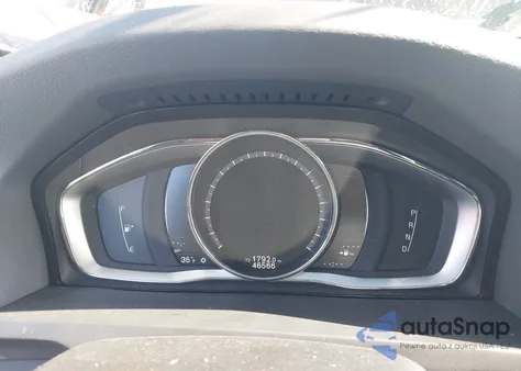 2017 Volvo S60 Inscription T5 z USA, uszkodzony, nr VIN LYV402HKXHB195557